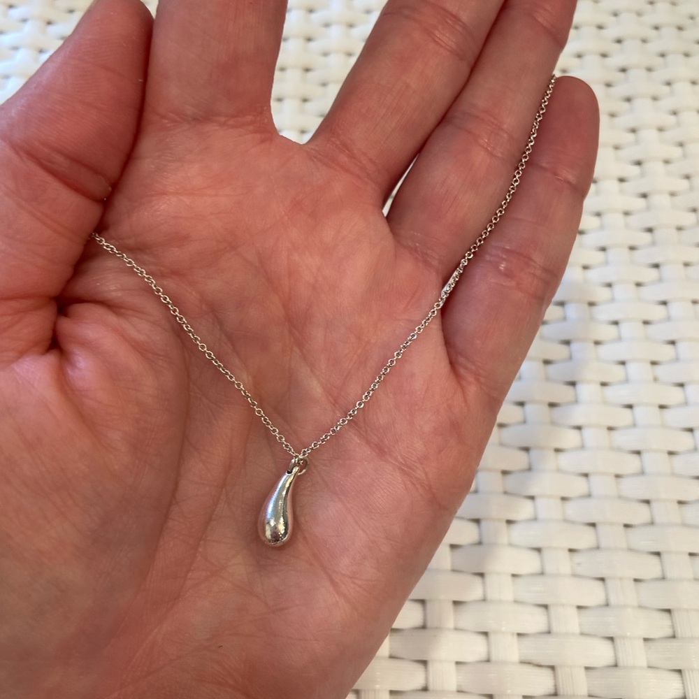 Tiffany & Co. Elsa Peretti Sterling Teardrop Necklace